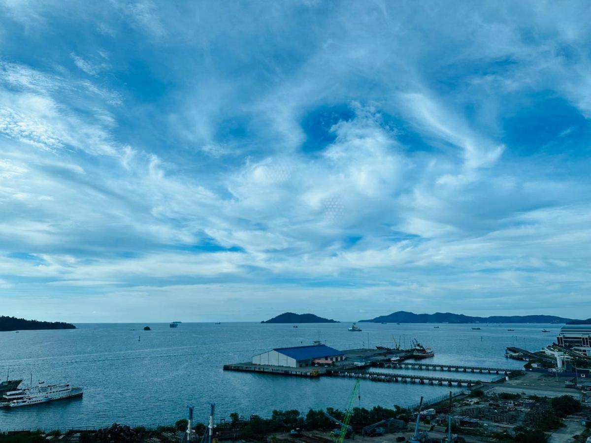 קוטה קינבלו Jesselton Quay - Suite 1 By Staycation Suites Kk מראה חיצוני תמונה